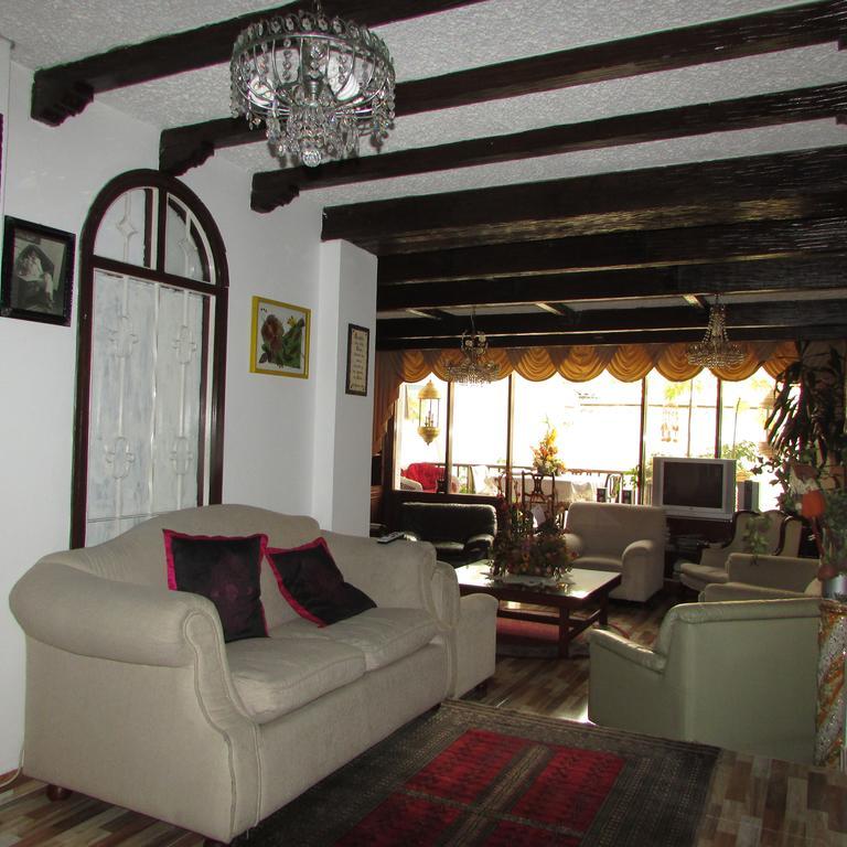 בית הארחה בוגוטה 	Casa De Huespedes Shalom Victoria מראה חיצוני תמונה