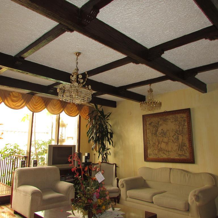 בית הארחה בוגוטה 	Casa De Huespedes Shalom Victoria מראה חיצוני תמונה